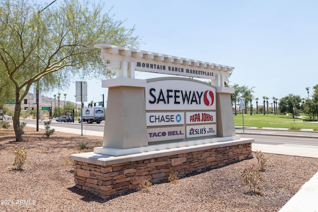 view of community / neighborhood sign