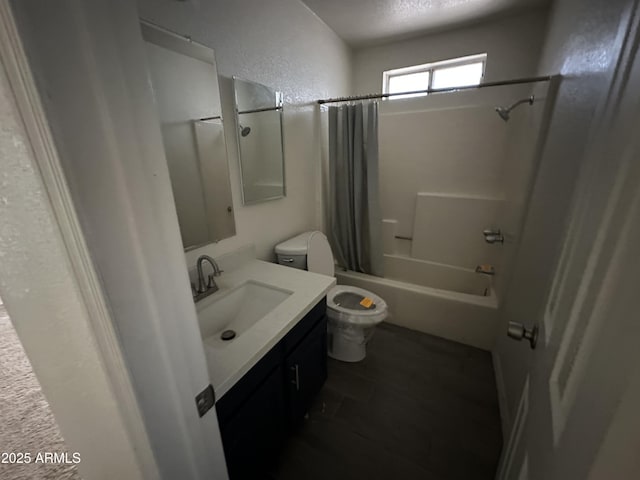 121 N Brown Ave, Casa Grande, AZ 85122 - full bath featuring shower / bath combo with shower curtain, vanity, and a textured wall
