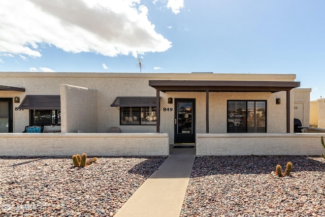 view of front of property with stucco siding