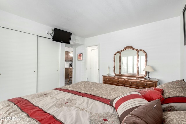 bedroom featuring a closet