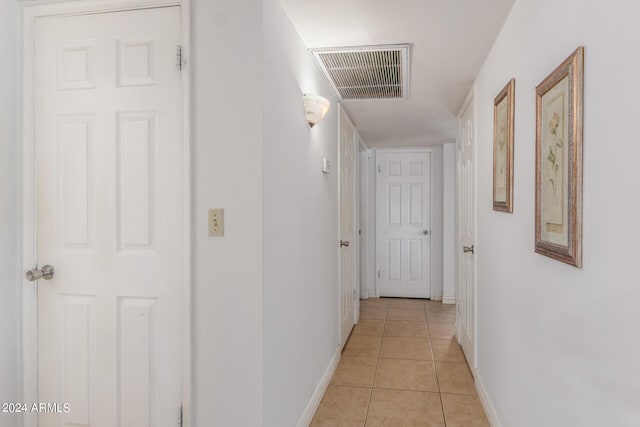 3136 W Sunnyside Ave, Phoenix, AZ 85029 - corridor with light tile patterned flooring