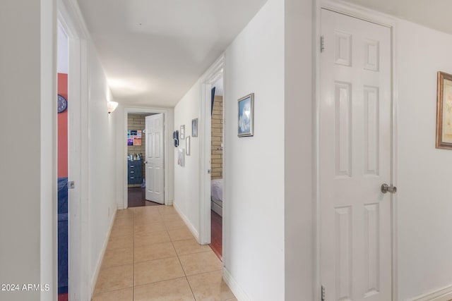 3136 W Sunnyside Ave, Phoenix, AZ 85029 - corridor with light tile patterned floors