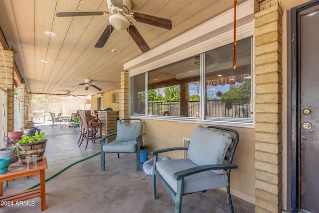 3136 W Sunnyside Ave, Phoenix, AZ 85029 - view of patio / terrace with ceiling fan