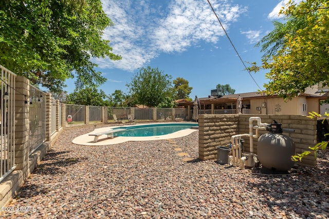 3136 W Sunnyside Ave, Phoenix, AZ 85029 - view of swimming pool with a patio