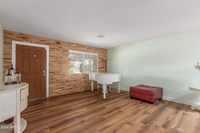 3136 W Sunnyside Ave, Phoenix, AZ 85029 - sitting room with wood-type flooring