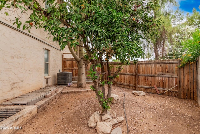 845 N Oak Ct, Chandler, AZ 85226 - fenced backyard with cooling unit