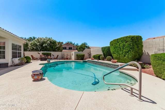 7648 W Mauna Loa Ln, Peoria, AZ 85381 - view of pool with a patio area and a fenced backyard