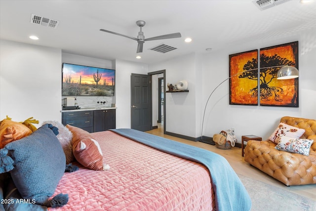 bedroom featuring recessed lighting, visible vents, ceiling fan, and baseboards