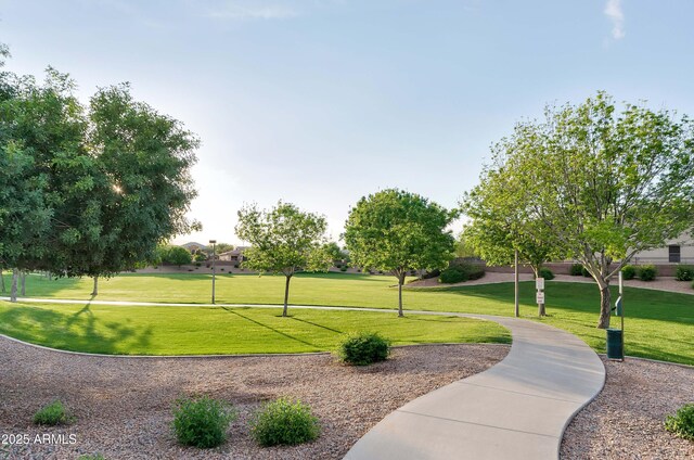 2727 S Balboa Dr, Gilbert, AZ 85295 - view of community with a lawn