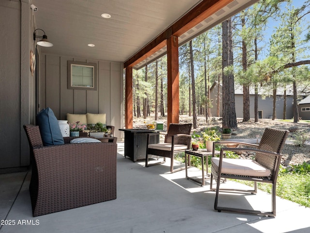 956 S Torrey Pines Dr, Williams, AZ 86046 - view of patio / terrace featuring an outdoor hangout area