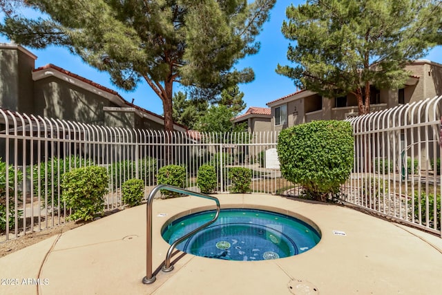 2929 W Yorkshire Dr Unit 2074, Phoenix, AZ 85027 - view of swimming pool featuring a community hot tub and fence