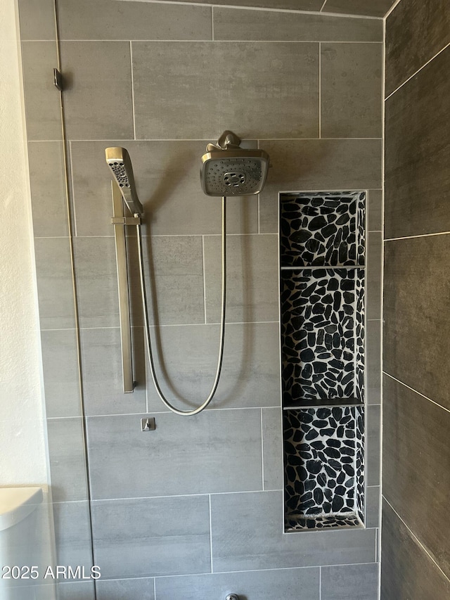 5802 E Spring Rd, Scottsdale, AZ 85254 - full bathroom featuring a tile shower