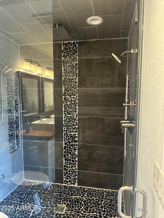 5802 E Spring Rd, Scottsdale, AZ 85254 - bathroom with a shower stall