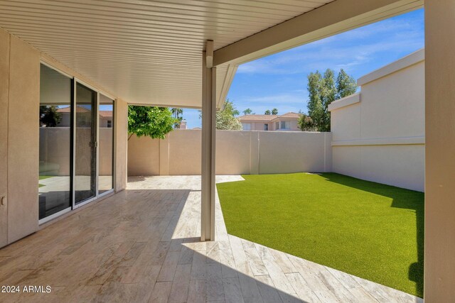 view of yard featuring a patio area