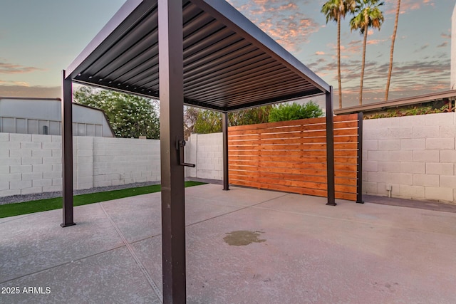 720 E Chilton Dr, Tempe, AZ 85283 - fenced backyard featuring a patio area