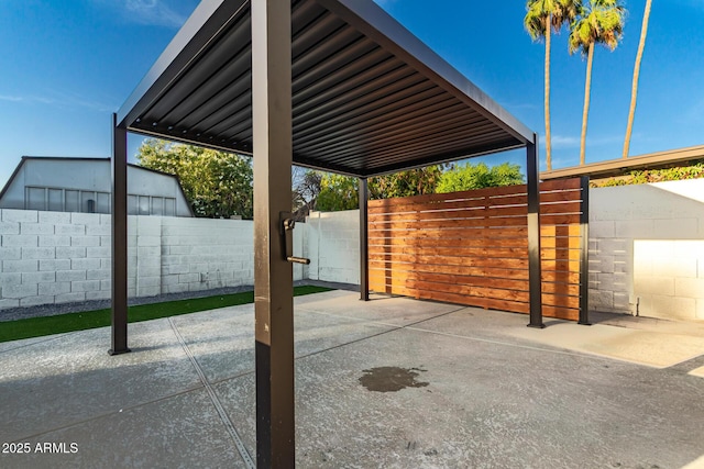 720 E Chilton Dr, Tempe, AZ 85283 - view of patio / terrace