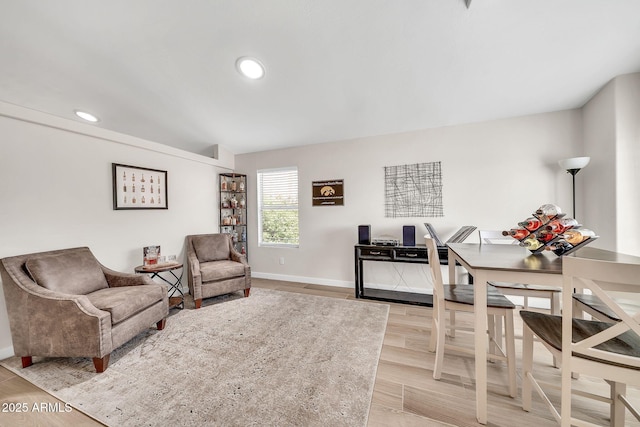 18644 N 21st St, Phoenix, AZ 85024 - living area with light wood-style flooring, baseboards, and recessed lighting