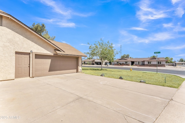 3046 E Dover St, Mesa, AZ 85213 - garage with concrete driveway