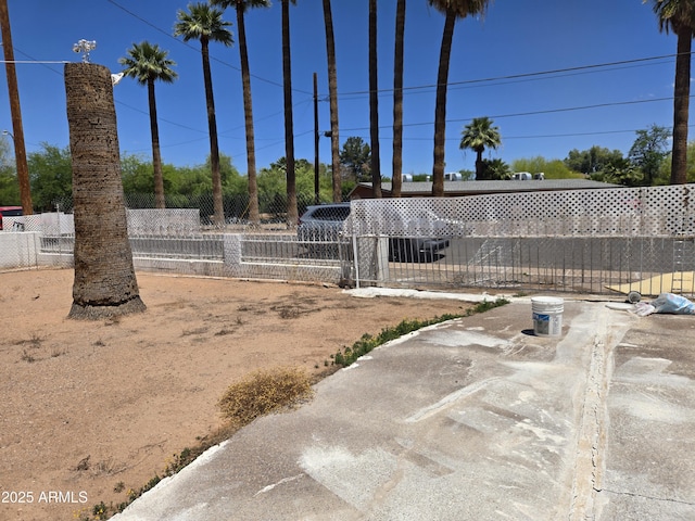 2202 N 26th Pl, Phoenix, AZ 85008 - view of yard
