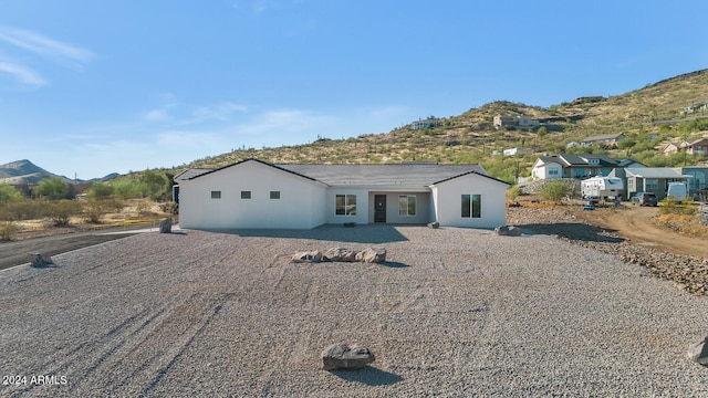 view of front of property featuring a mountain view