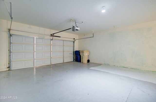 5659 S 239th Dr, Buckeye, AZ 85326 - garage with a garage door opener