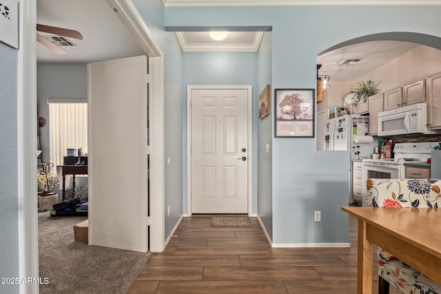 foyer with crown molding