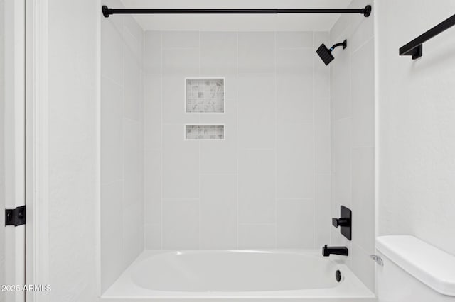 5756 N 78th Pl, Scottsdale, AZ 85250 - bathroom with toilet and shower / bath combination