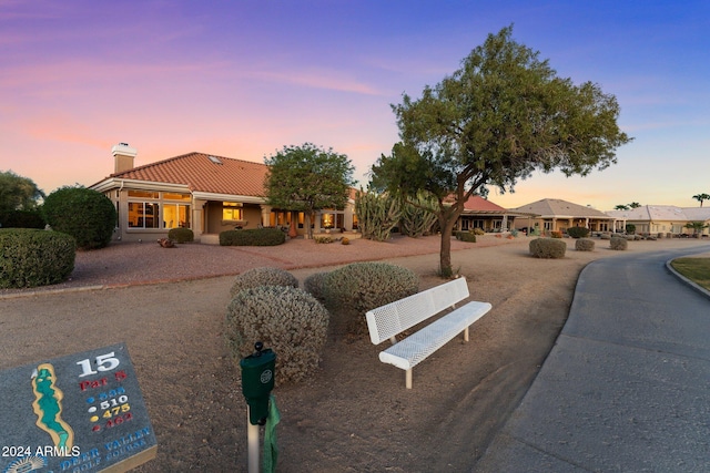 view of front of property