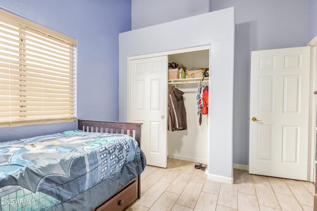 bedroom with a closet