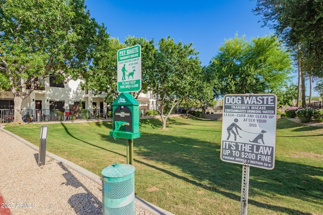 3150 E Beardsley Rd Unit 1081, Phoenix, AZ 85050 - view of home's community featuring a lawn
