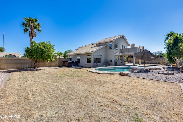 view of swimming pool featuring a patio