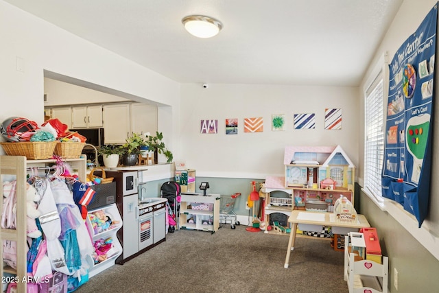 game room featuring carpet floors