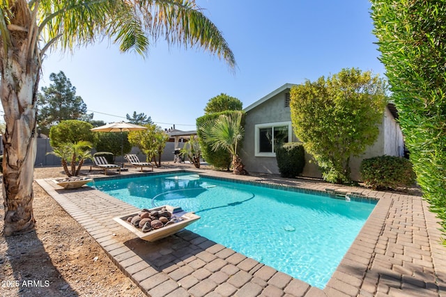 view of swimming pool