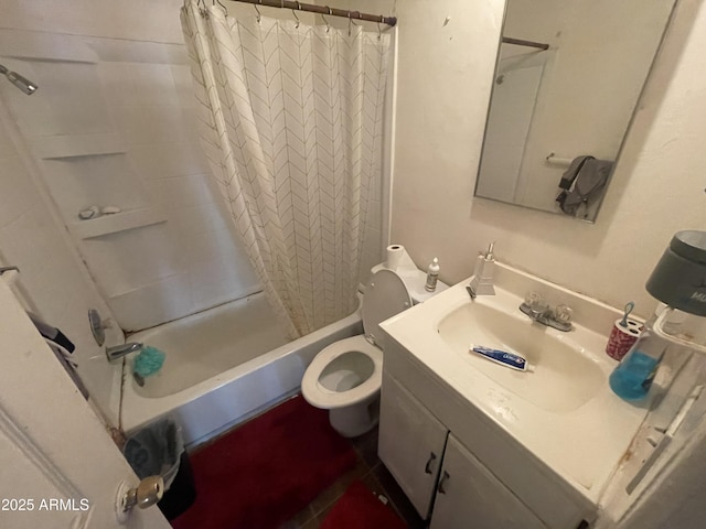 full bathroom with shower / tub combo with curtain, vanity, and toilet