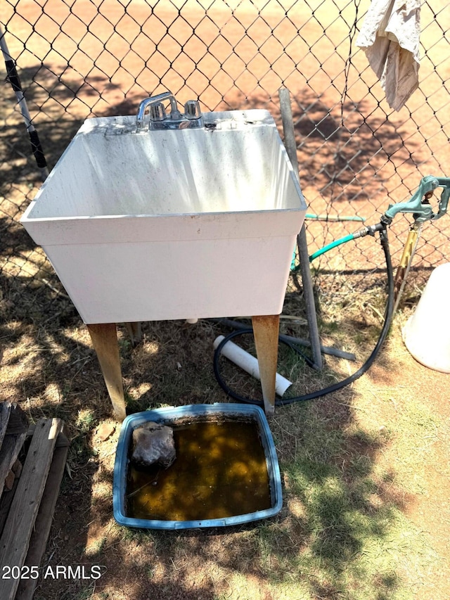 2404 W Palmer Dr, Payson, AZ 85541 - exterior view of a sink