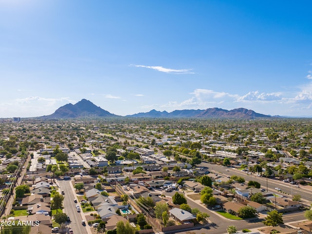 bird's eye view with a mountain view