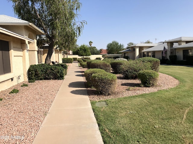 view of yard with a residential view