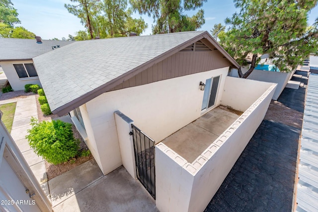 3324 S Parkside Dr, Tempe, AZ 85282 - entrance to property featuring roof with shingles