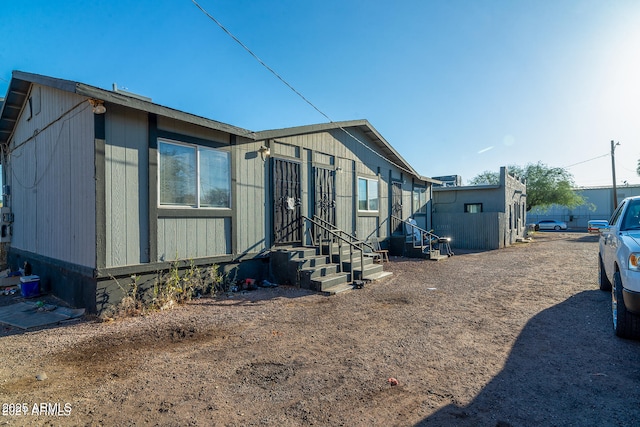 417 N 18th Dr, Phoenix, AZ 85007 - view of side of home featuring entry steps