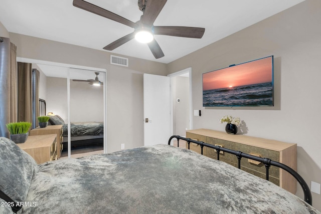 21640 N 48th St, Phoenix, AZ 85054 - bedroom featuring ceiling fan, visible vents, and a closet