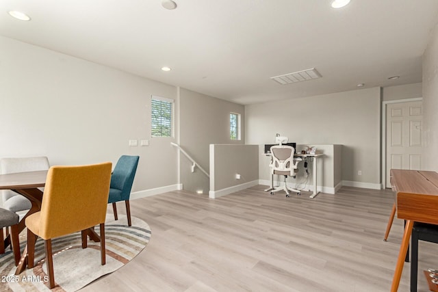 263 N Wilson Dr, Chandler, AZ 85225 - dining room featuring light wood-type flooring, recessed lighting, and a desk
