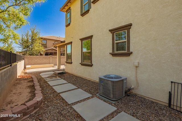 263 N Wilson Dr, Chandler, AZ 85225 - view of side of home featuring stucco siding and a fenced backyard