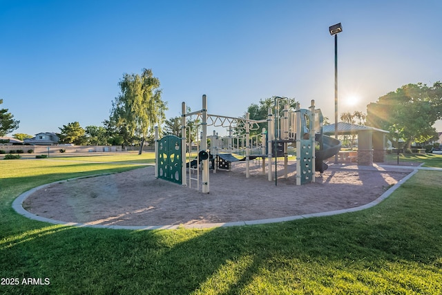 2421 W Indigo Dr, Chandler, AZ 85248 - communal playground with a yard