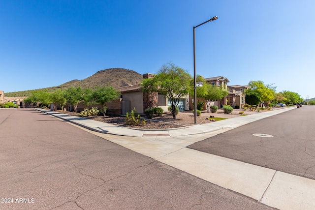 view of front of house featuring a mountain view