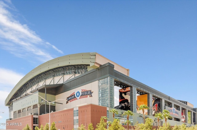 view of building exterior
