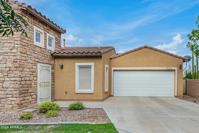 view of front of house featuring a garage