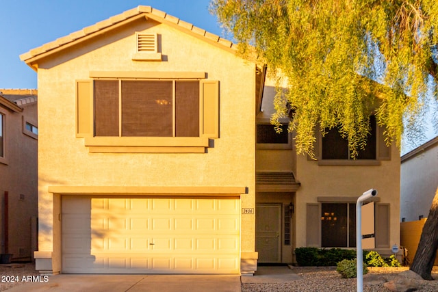 view of front facade featuring a garage