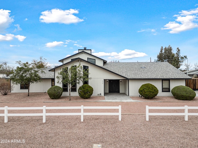 394 E Redfield Rd, Chandler, AZ 85225 - mid-century inspired home with roof with shingles and a fenced front yard