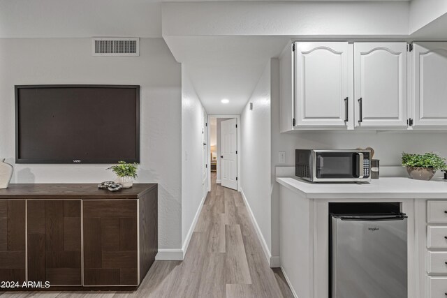 394 E Redfield Rd, Chandler, AZ 85225 - corridor featuring light wood finished floors, baseboards, and recessed lighting