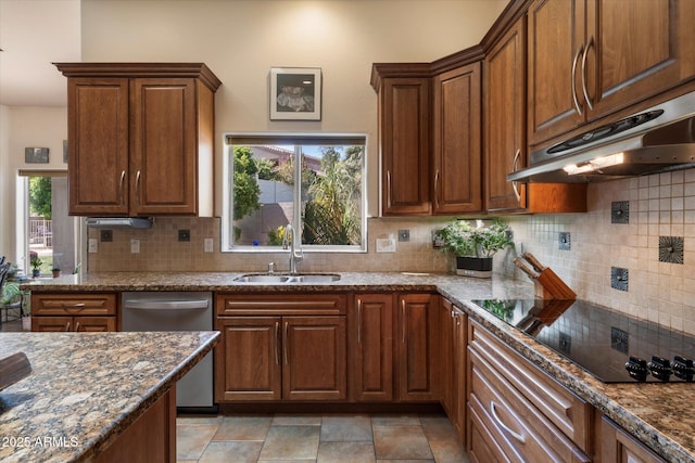 1922 E Everett Dr, Phoenix, AZ 85022 - kitchen featuring a sink, dishwasher, under cabinet range hood, black electric cooktop, and tasteful backsplash
